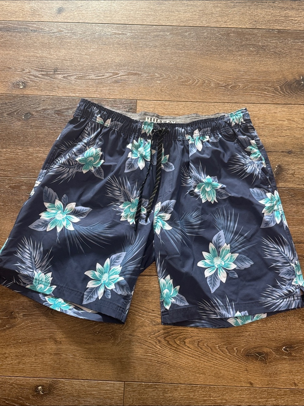 Hurley swim trunks XXL